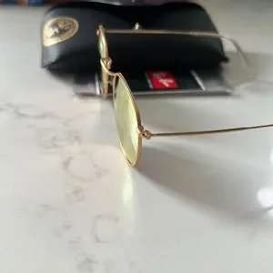 Brand New & Auth RayBan Round Rb3447 rose Gold with gold trim Ray-Ban | Accessories | Brand New Auth Rayban Round Rb3447  main image 4